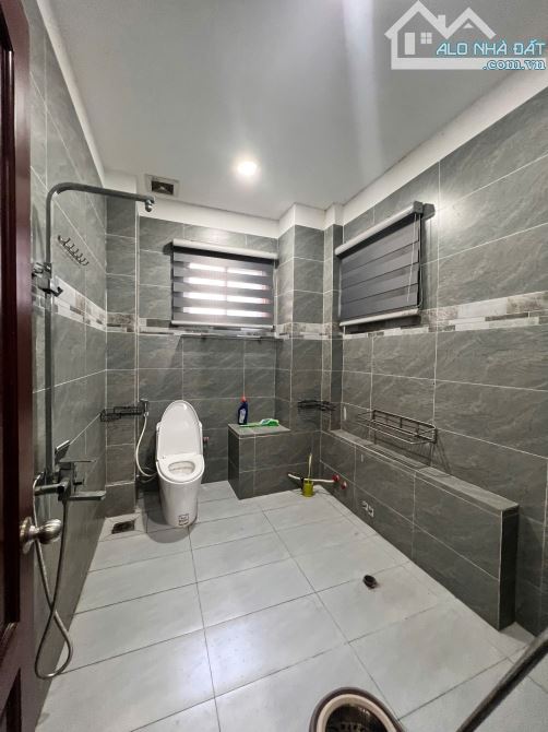Biệt Thự Bát Nàn Ngang 15m, Có Hầm Để Xe Rộng Rãi thoáng mát, Giá Tốt Trong T - 4