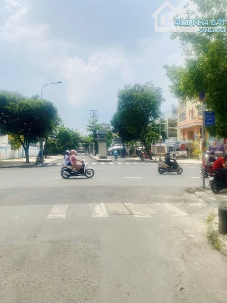 BÁN NHÀ MẶT TIỀN CHỢ P18 – NGÃ 3 NGUYỄN SƠN  – 2 TẦNG – 85M2 GIÁ CHỈ 5.X TỶ - 4