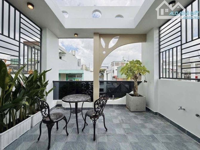 Bán nhà MT Nguyễn Văn Thương, Bình Thạnh, 4 Tầng - Ngang 4,5m. Giá 4tỷ970/ 70,74m2. Sổ sẵn - 4
