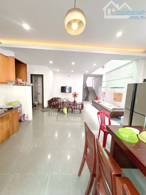 HIẾM-HẺM 8M THÔNG PHAN HUY ÍCH - TÂN BÌNH- DT 84M2- NGANG HIẾM 5M - NỞ HẬU- 3 TẦNG - 4
