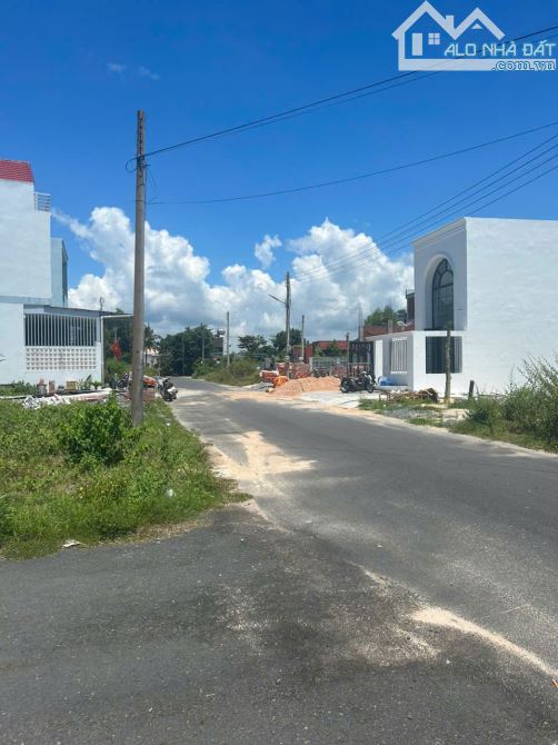 Bán Đất 3 mặt tiền Đường Nhựa KDC Hoàng Diệu 2 dt: 5x17m (86m2) Full thổ cư - Gía Siêu rẻ - 4