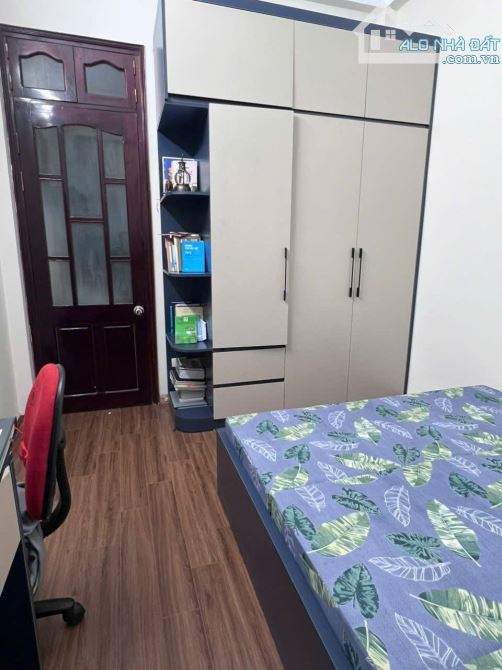 BÁN NHÀ DỊCH VỌNG - CẦU GIẤY 65M*5T LÔ GÓC 2 THOÁNG, GẦN PHỐ, GẦN Ô TÔ, Ở NGAY - 14.5 TỶ - 4