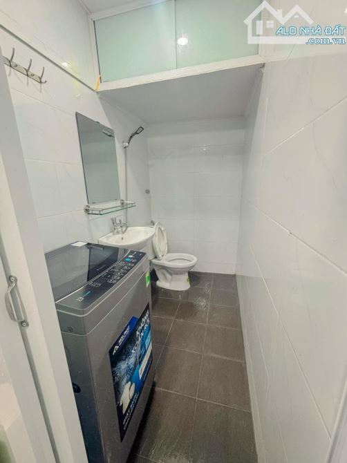 Bán nhà tập thể ngõ 42 Triều Khúc 30m², giá chỉ 1.7 tỷ, sổ đỏ chính chủ. - 4