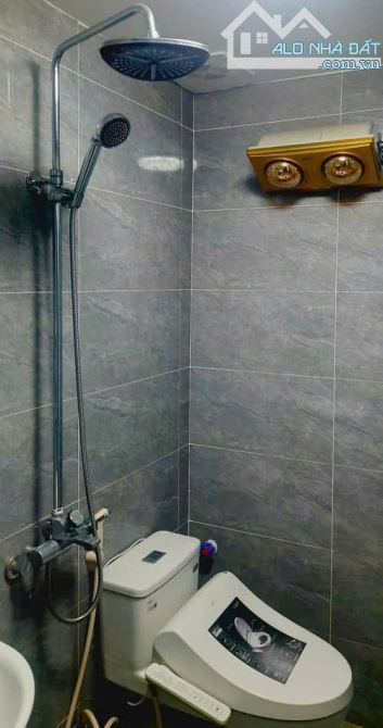 Chính chủ bán nhà Bạch Đằng – 3 tầng, 2PN, 2WC, hai mặt thoáng, sân rộng, giá tốt - 4