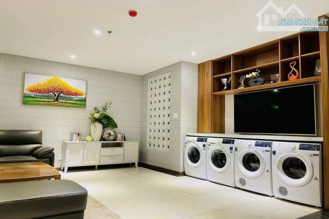 Toà Khách Sạn-CHDV Cao Cấp Hầm 8 Lầu đường Cộng Hoà, Gần Sân Bay, 11x44m, TN 1.2 Tỷ/Tháng - 4