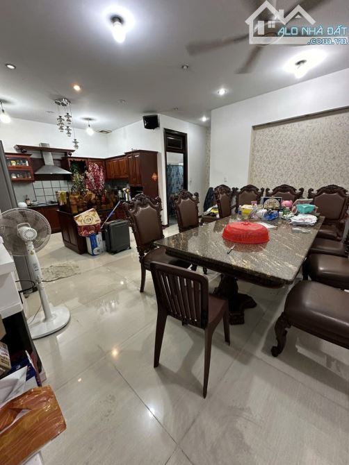 CHỦ NGỘP, CHỈ 8.2 TỶ TL, CHDV Cao Cấp, P.9 Q.Tân Bình, 84m2(4.6x20m), 3 TẦNG, Gần Mặt Tiền - 4
