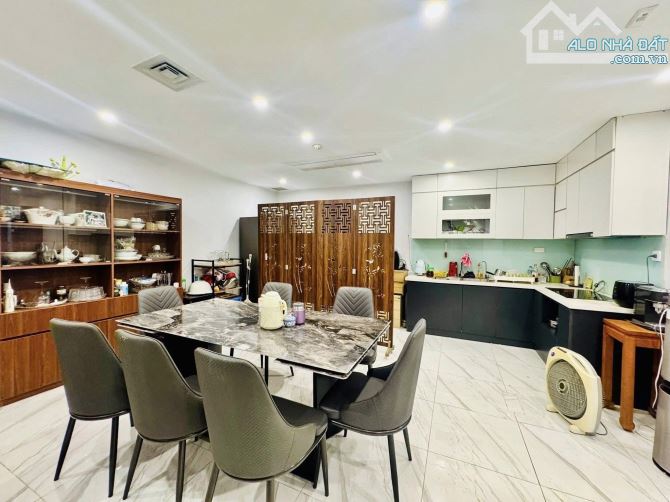 Hiếm! Bán nhà phố Cầu Giấy, Xuân Thuỷ DT 60m x 8T thang máy, KD, ô tô - 3