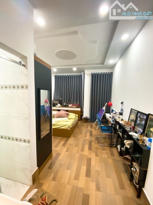 Bán gấp nhà đẹp ở ngay Tạ Quang Bửu , xe hơi đỗ cửa, 55m2, 5T, SHR, HCĐ, chỉ 9.25 tỷ. - 4