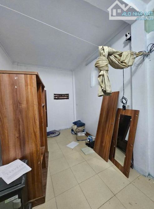 BÁN NHÀ QUAN THỔ 3 - 30M2, 3 TẦNG , NGÕ RỘNG. SỔ ĐỔ VUÔNG. GIÁ 5.5 TỶ - 4