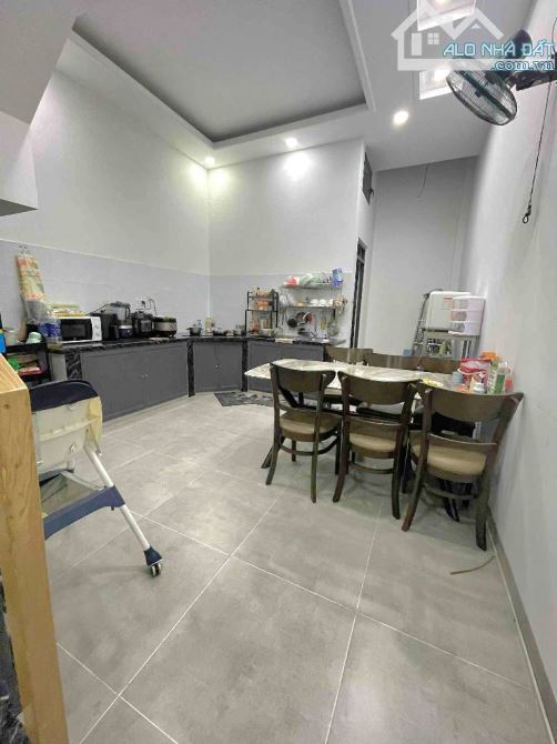 HẺM OTO ĐỔ CỬA - ĐẤT MỚI - BÌNH TRỊ ĐÔNG A BÌNH TÂN- DT: 4*11.5M- 3 TỶ 250 - 4