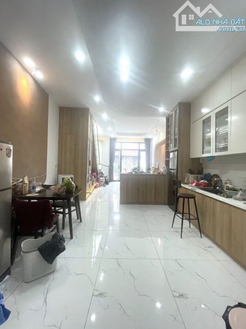 Nhà đẹp ở ngay 2 lầu đường TÂN THỚI NHẤT 2, DT 94m2 (6 x 16), hẻm 5m, gần Chợ Lạc Quang. - 4