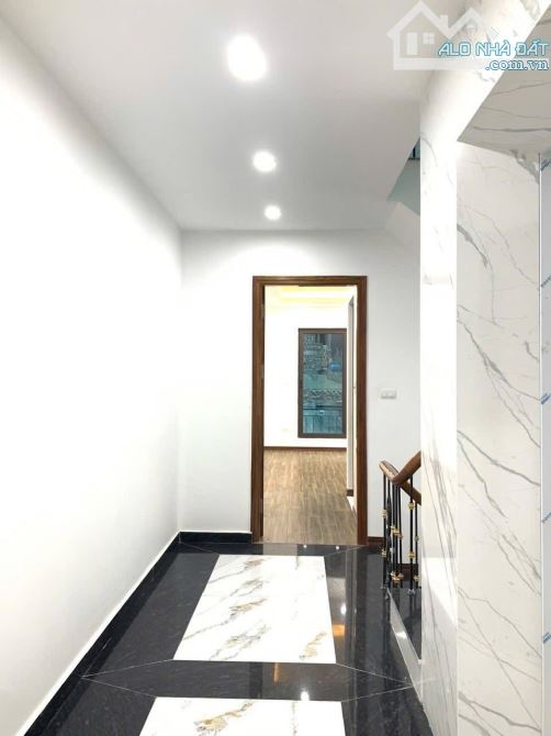CỰC HIẾM BÁN NHÀ DÒNG TIỀN GIÁP BÁT – 80M² – 6T– DT 600TR/N - GIÁ 20 TỶ - 4