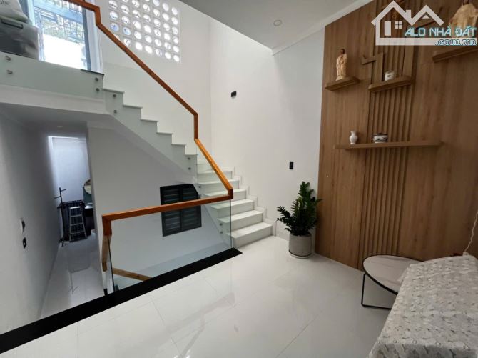 NHÀ 3 TẦNG MẶT TIỀN KINH DOANH NGUYỄN CÔNG TRỨ: Giá 6,2 tỷ - 4