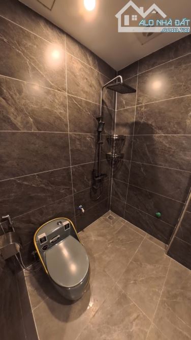 BÁN NHÀ ĐỘC LẬP SÂN CỔNG RIÊNG DIỆN TÍCH 108M² ĐƯỜNG CHÙA HÀNG - 4