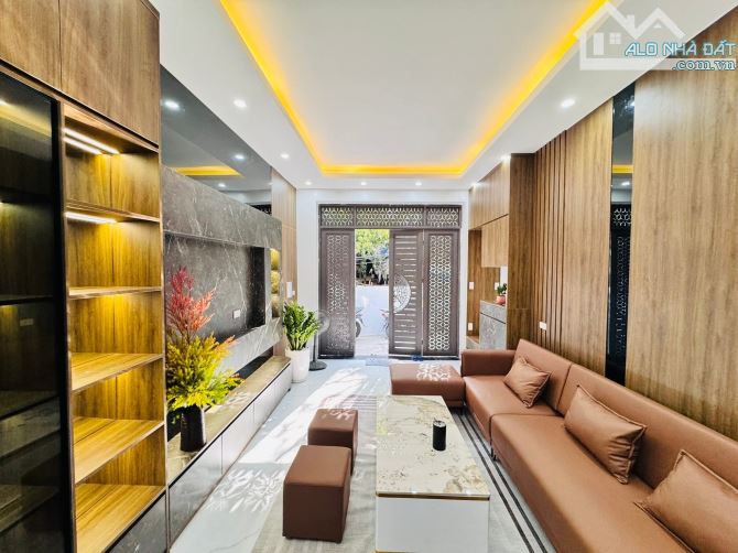 BÁN NHÀ XUÂN ĐỈNH - TỪ LIÊM - GẦN Ô TÔ - FUL NỘI THẤT - 45M X 4 TẦNG - MT 4M - 4