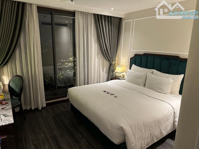 Khách Sạn Mặt Phố Nguyễn Trường Tộ - 175m2 - 16 Tầng - 50P- Giá 165 tỷ - Doanh thu 3 tỷ/th - 5
