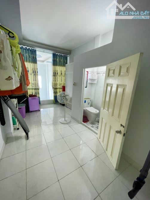 Bán nhà giáp Tên Lửa, 53m2, giá 3 tỷ xx - 5