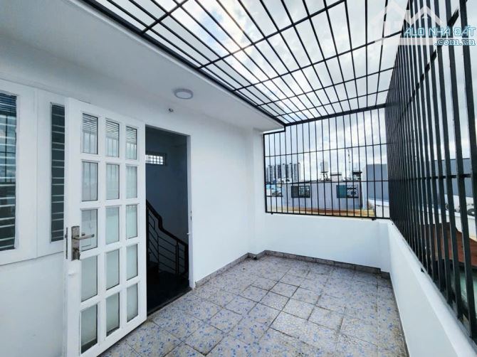 Hẻm an ninh đường Trần Văn Ơn - 37m2 - 4.2*9m - 5 tầng btct - 5pn 4wc - 6,38 tỷ - 5