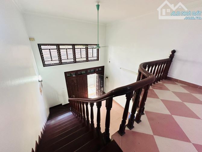 Phân lô Trần Cung - Bắc Từ Liêm. 80m²*5t, mt 5m gần Viện E, gara ô tô dùng đỗ, 10m ra phố - 5