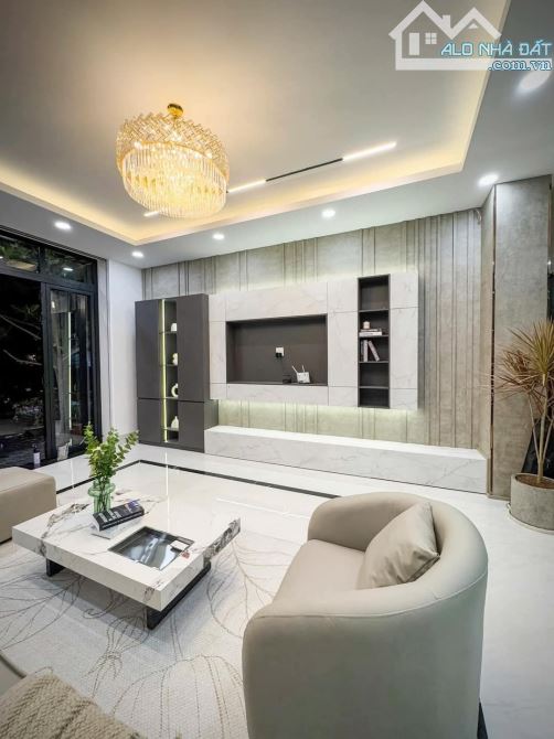 BÁN NHÀ 3 TẦNG FULL NỘI THẤT KDC HỒNG LOAN - GIÁ TỪ 5,8 TỶ - 5
