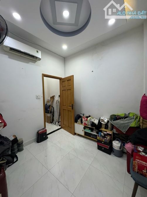 BÁN NHÀ 2 TẦNG ĐẸP KẾ PHẠM VĂN ĐỒNG - CÔNG VIÊN GIA ĐỊNH GÒ VẤP - 46M2 - 5 TỶ XÍU - 5