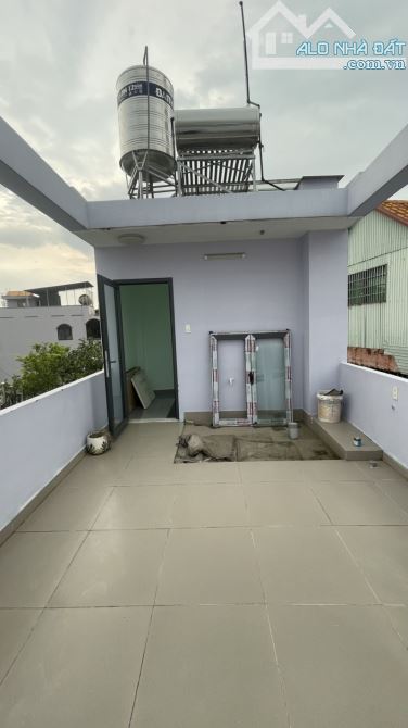 Bán nhà đường Tùng Thiện Vương Q.8 – Gần chợ Xóm Củi  Mô tả :   + Diện tích : 33m2 - 5