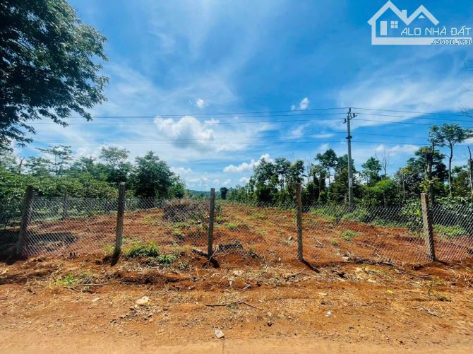 2,1 sào đất km18 Vành đai thông Quốc Lộ 26 qua QL14 kinh doanh tốt 2,5 Tỷ - 5