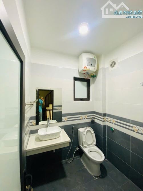 BÁN NHÀ QUAN NHÂN, 38M² X 5 TẦNG, NGÕ NÔNG THOÁNG SÁNG, GẦN HỒ, CHỈ 6.7 TỶ - 5
