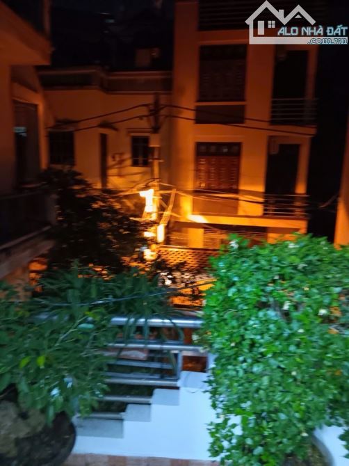 TT Q. CẦU GIẤY- TÂY HỒ- BA ĐÌNH- GẦN PHỐ- Ô TÔ 30m- DÂN XÂY- M T5,4- VÕ CHÍ CÔNG - 5