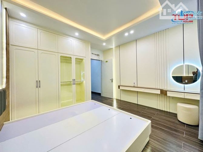 Bán nhà 4 tầng tại Chùa Hàng , Dư Hàng Kênh , Lê Chân Giá  6 tỷ 500 - 5