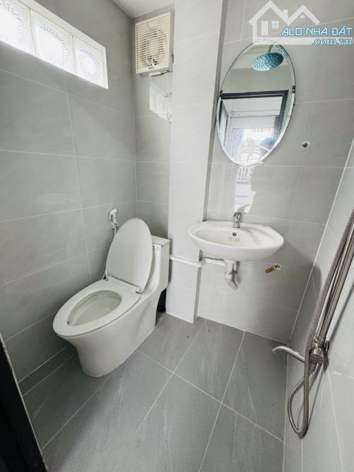 BÁN NHÀ ĐẸP HẺM KD THÍCH QUÃNG ĐỨC - PHÚ NHUẬN - 4 TẦNG - 4.7M × 7M - NHỈNH 5 TỶ - 5