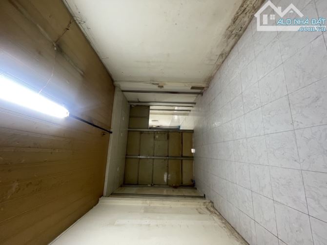 HẺM XE TẢI TRỊNH ĐÌNH TRỌNG - PHƯỜNG PHÚ TRUNG, TÂN PHÚ -DT: 3.5/3.75*24M - 7 TỶ 75 - 5