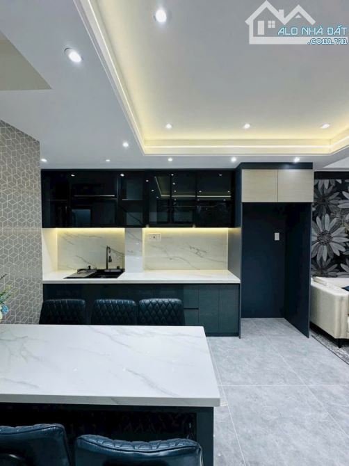 Bán nhà hẻm 1 sẹc sát mặt tiền Lê Văn Thọ, P.8, 4 x 8,5, 4 tầng giá 4.95 tỷ tl - 5