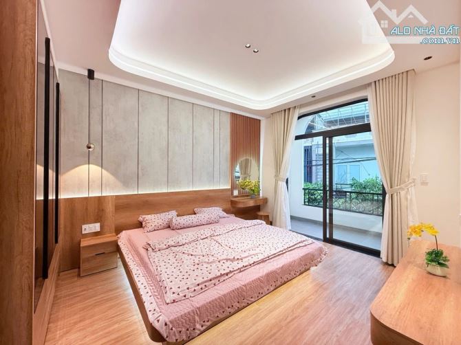 Bán Nhà Đẹp 3 Tầng, Ngay Ngã Tư Hồ Tùng Mậu & Hoàng Thị Loan - Vị Trí Vàng, Nội Thất Cao C - 5
