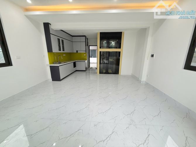 BÁN NHÀ PHÂN LÔ LÊ TRỌNG TẤN – 65M² 5 TẦNG MẶT TIỀN 5M GARA Ô TÔ THANG MÁY – GIÁ 19 TỶ - 5