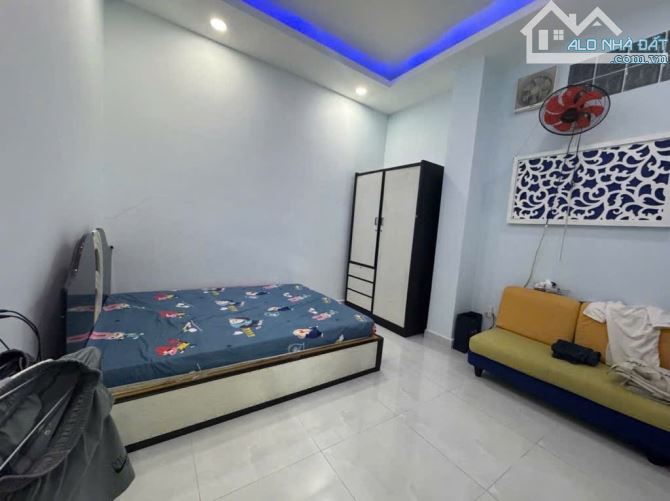 Biệt Thự MiNi Ngang Khủng 8m - 3 Tầng - 4PN - Hẻm Xe Tải Thông - 9,39Tỷ TL Tốt - 5
