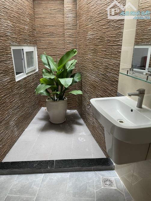 Bán rẻ khách sạn 4 x 16m 1 trệt 7 lầu Trần Quang Khải Quận 1 TP.HCM - 5