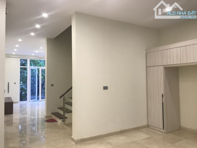 CC  thuê biệt thự liền kề K Ciputra – 180m² – 3 tầng – 5PN – 4WC – Giá 2.000 USD/tháng (TL - 5