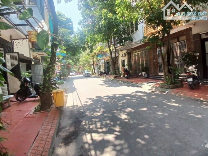 Bán nhà phân lô vỉa hè khu giãn dân Đa Sỹ 55m² 14 tỷ - 5
