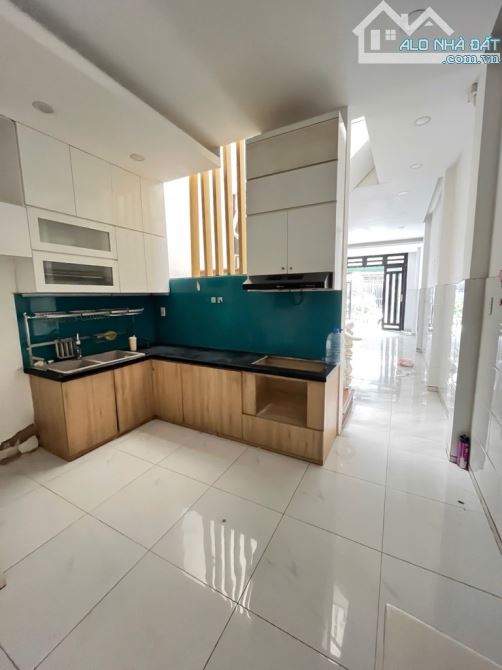 HẺM 7M THÔNG LIÊN KHU 10-11- BÌNH TRỊ ĐÔNG- BÌNH TÂN-DT: 4*17M- 5 TỶ 990 - 5