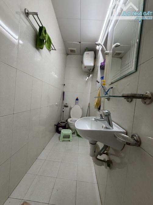 Chính chủ cho thuê nhà mặt đường số 136 Đê Trần Khát Chân - Hà Nội - 5