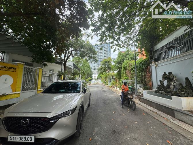 Biệt Thự Bát Nàn Ngang 15m, Có Hầm Để Xe Rộng Rãi thoáng mát, Giá Tốt Trong T - 5