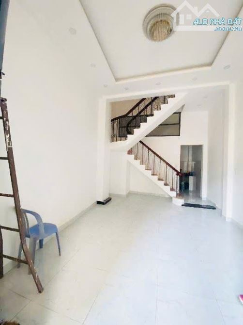 CÁCH MẠNG THÁNH 8 QUẬN 10 - XE HƠI - KINH DOANH - 32m2, 3 tầng - NHỈNH 6 tỷ - 5