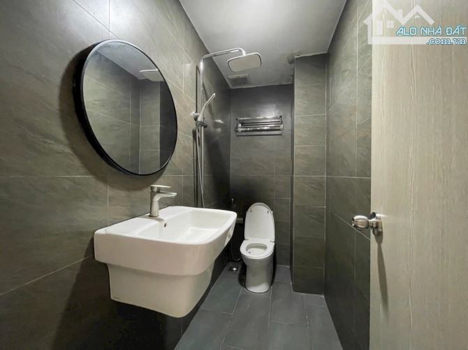 Phòng ban công quận 10 rộng 30m2 gần UEH vạn hạnh mall Huflit - 5
