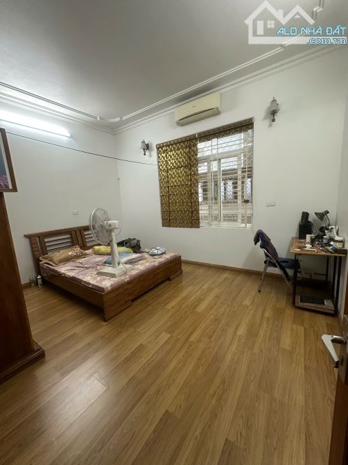 SIÊU HIẾM PHÂN LÔ -HOÀNG CẦU-ĐỐNG ĐA-42M2-Ô TÔ TRÁNH-5 TẦNG-2 BƯỚC RA HỒ-GIÁ 16.2 TỶ - 5