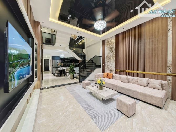 Nhà 3 tầng mặt tiền Trần Kim Xuyến Full Nội Thất - cách cầu Nguyễn Tri Phương khoảng 300m - 5