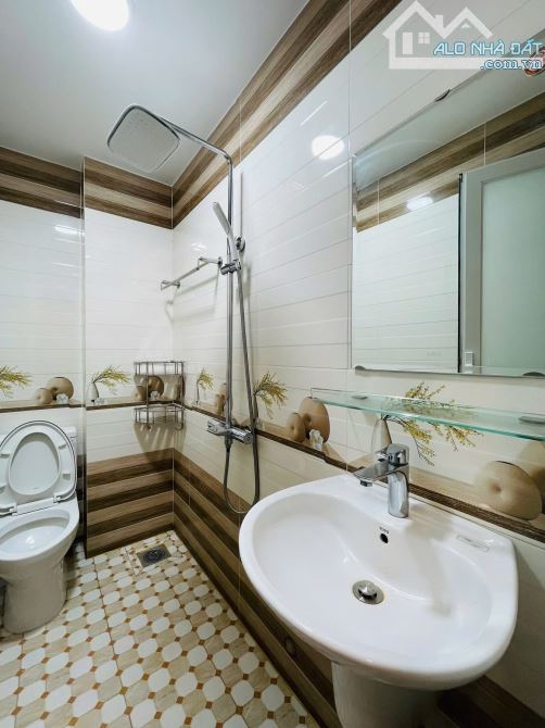 Cô Năm bán nhà 50m2 xây 4 tầng Thạnh Lộc 47,Q12 giá 2tỷ650.Gần cầu Phú Long.Hẻm 6m. - 5