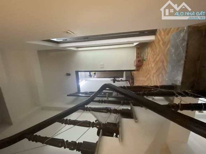 Bán nhà dân xây 30m 5tầng, phố Vĩnh Hưng,cách 20m ra ô tô, sổ nở hậu - 5