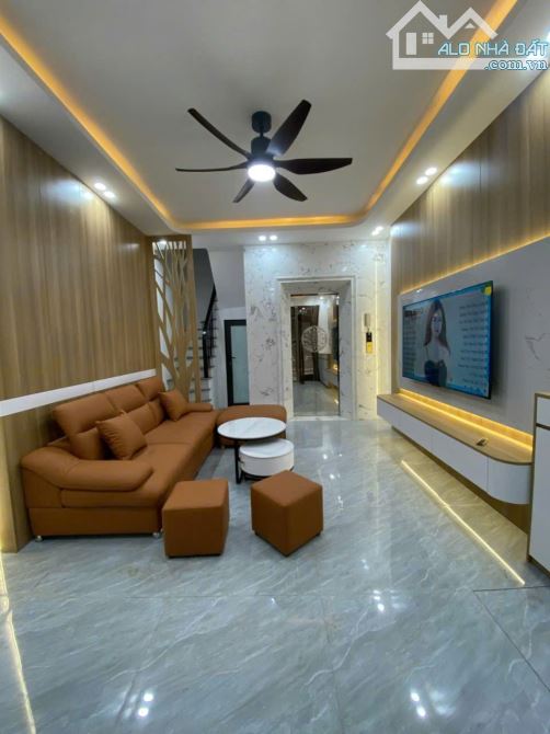 Cần bán nhà ở trần khắc chân, hai bà Trưng xây 5 tầng mua vé ở ngay giá hạt rẻ - 5