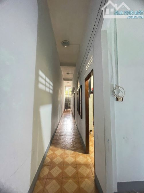 NHÀ ĐƯỜNG HOÀNG VĂN THỤ MÊ TRÔ ĐỐI DIỆN CÔNG VIÊN PHÙ ĐỔNG - 10,7 TỶ - 5